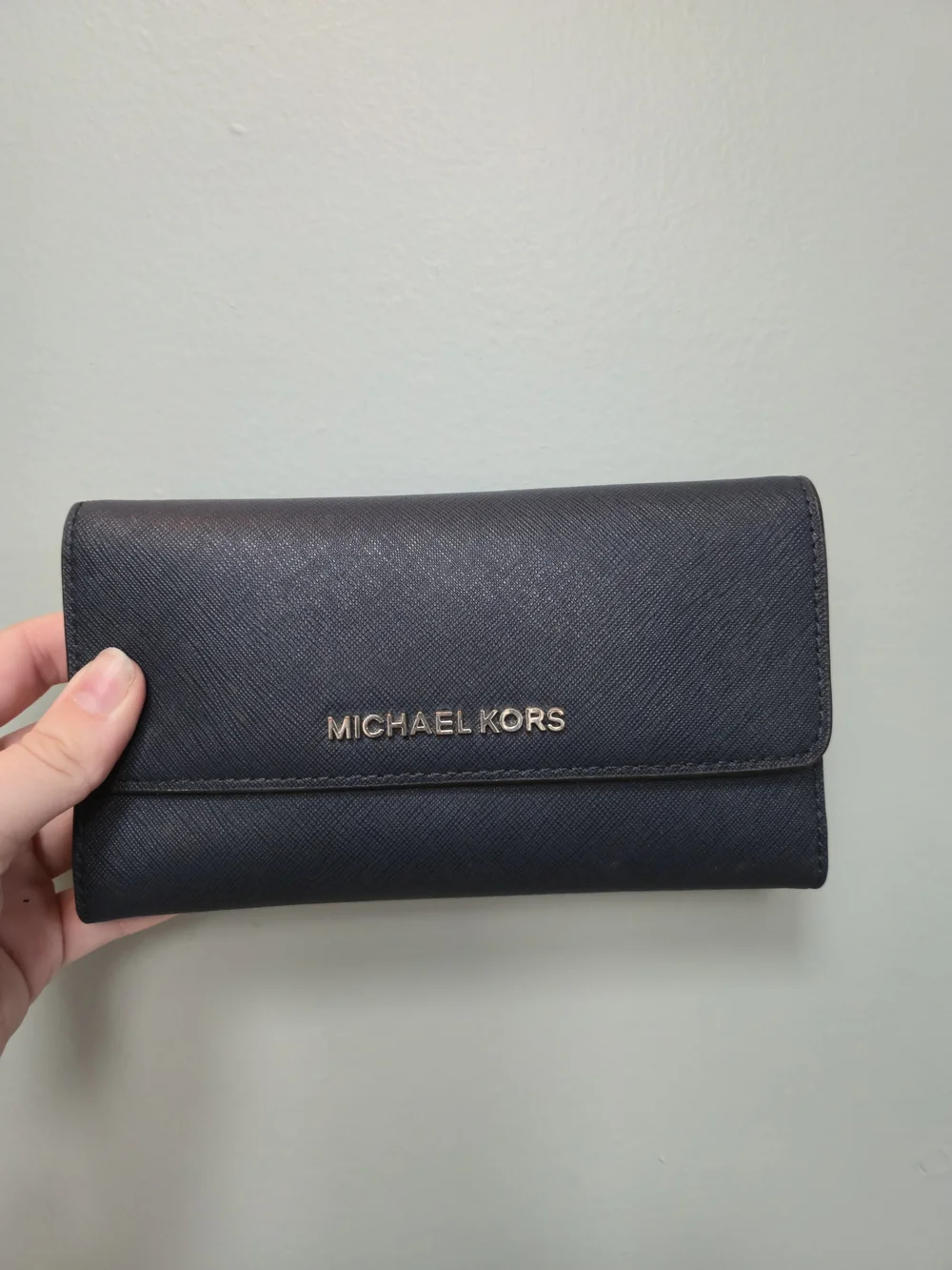 Michael Kors Jet Set Cross Leather Key & Card Wallet with Gold Logo